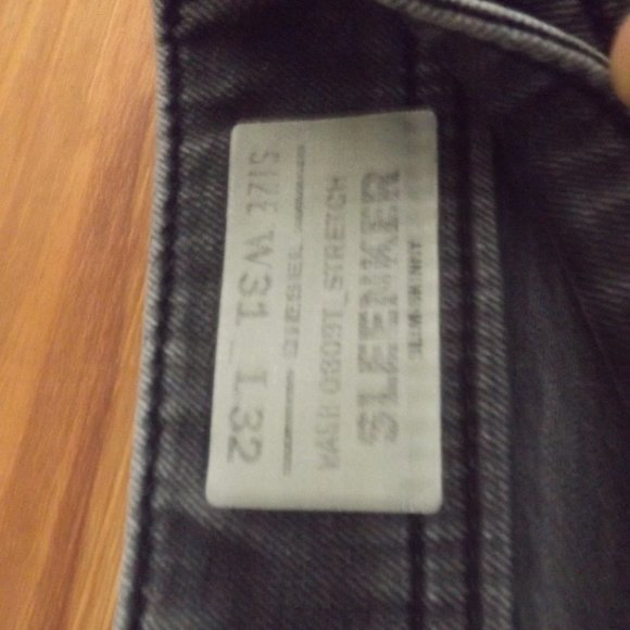 DIESEL INDUSTRIES Denim Jeans (31) - Picture 4 of 8
